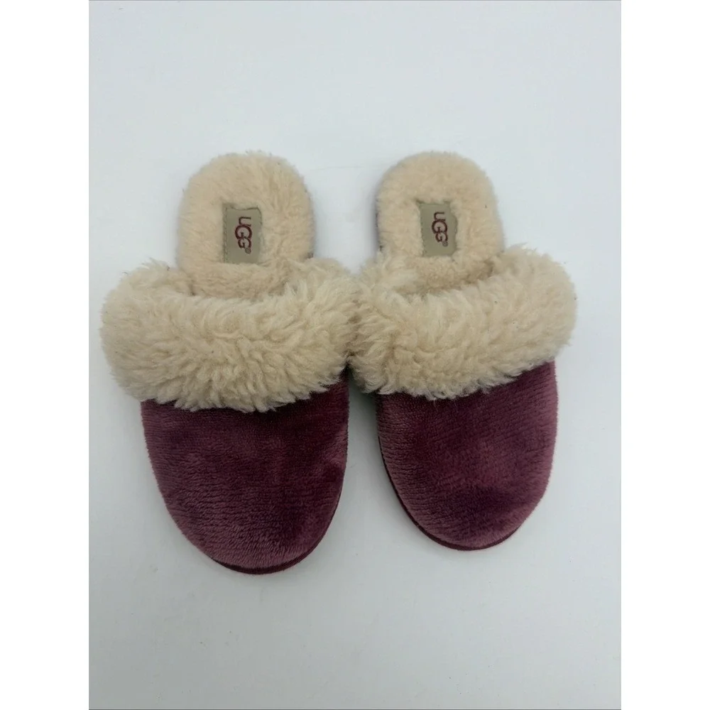 UGG Scuffette II Slippers Youth Size 2 Purple Sheepskin Suede Slip On Shoes